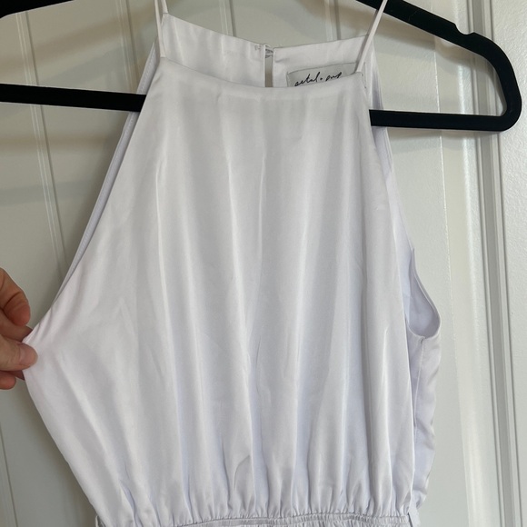 Petal & Pup Beautiful Annalise Ruffle Satin Dress White Maxi Dress Sz 4! - Picture 5 of 14